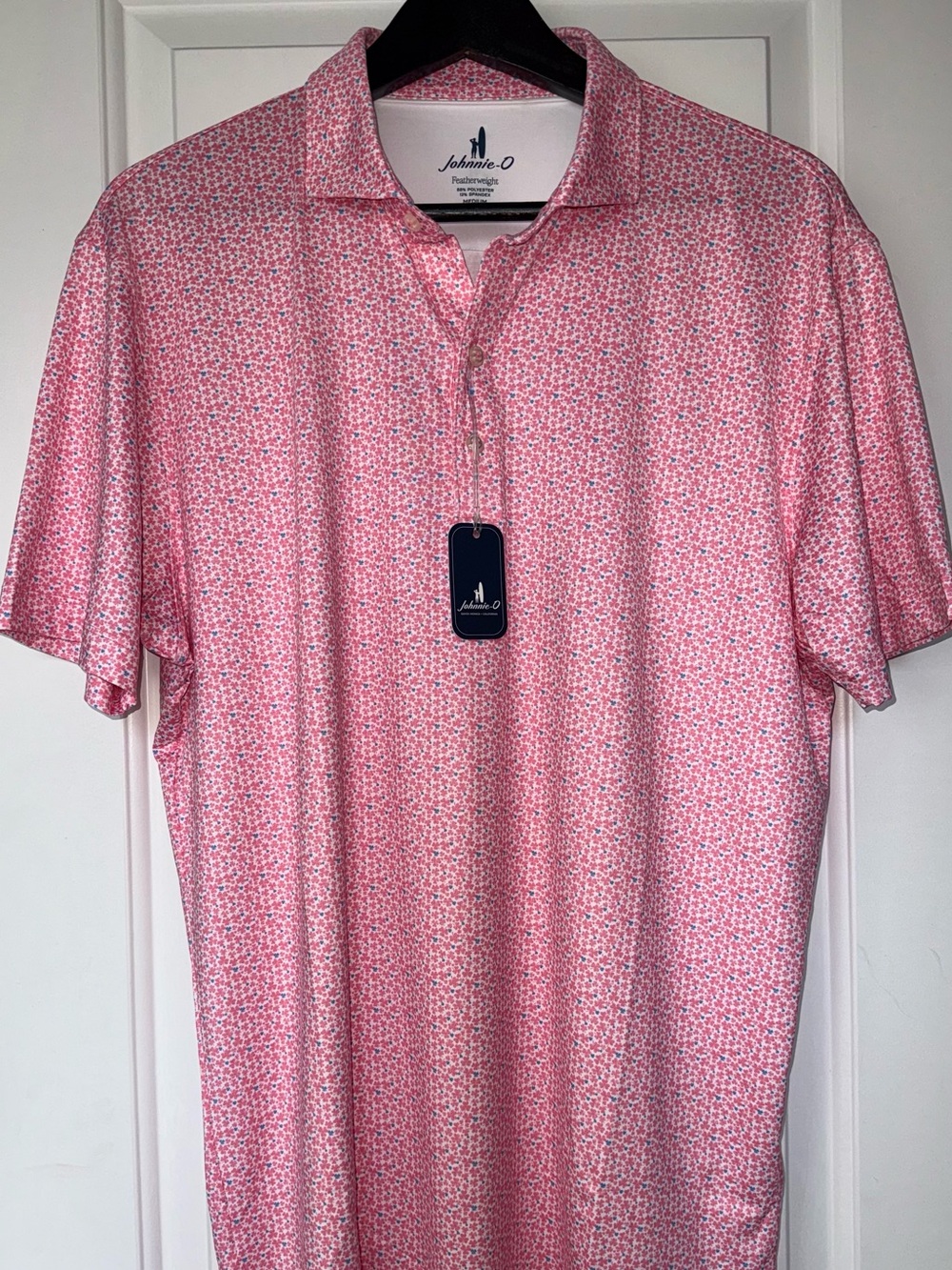 johnnie-O NWT Featherweight "Four Leaf"  Performance Polo in Azalea